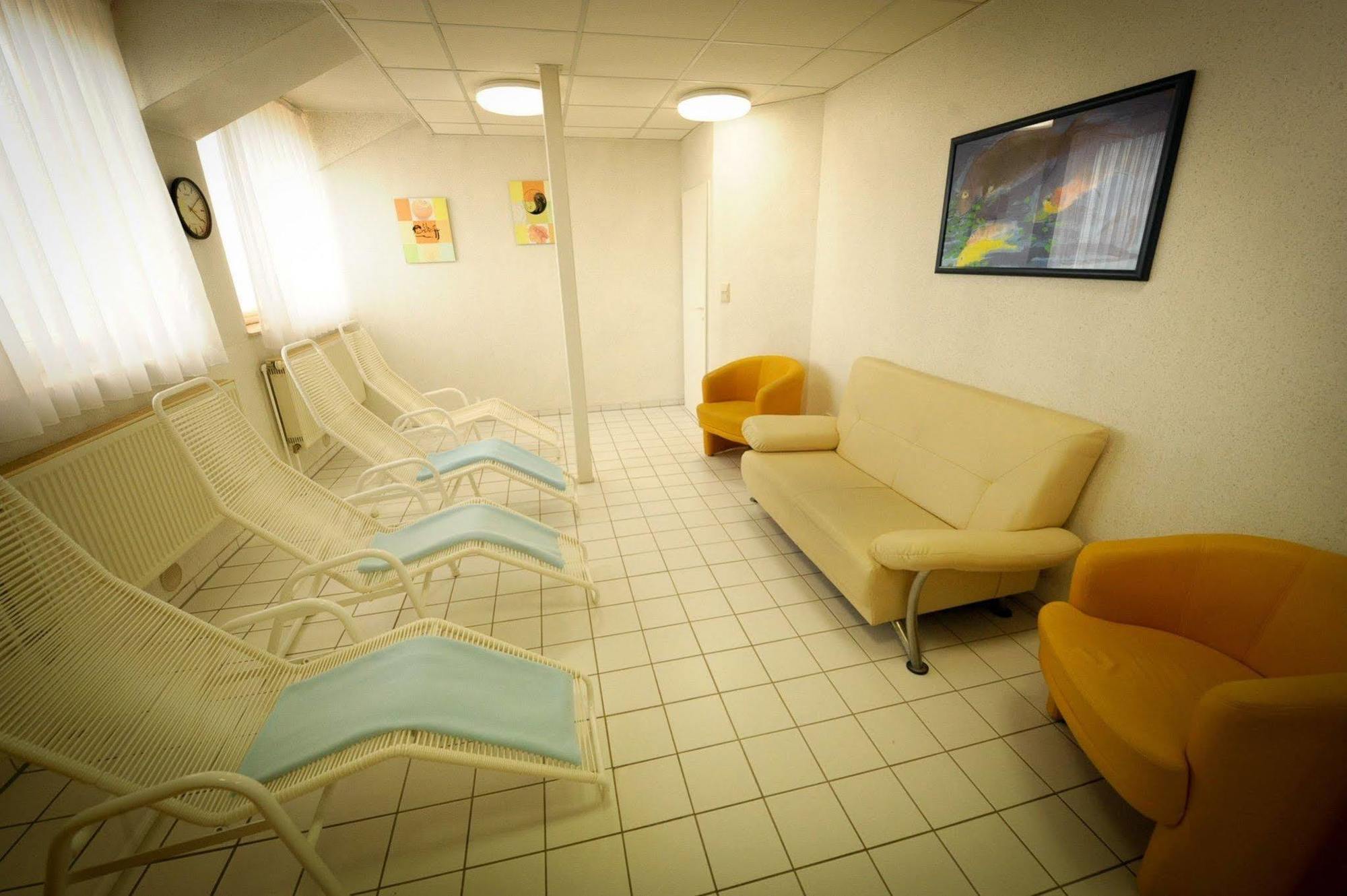 Hotel Good Morning+ Halle Leipzig 4*