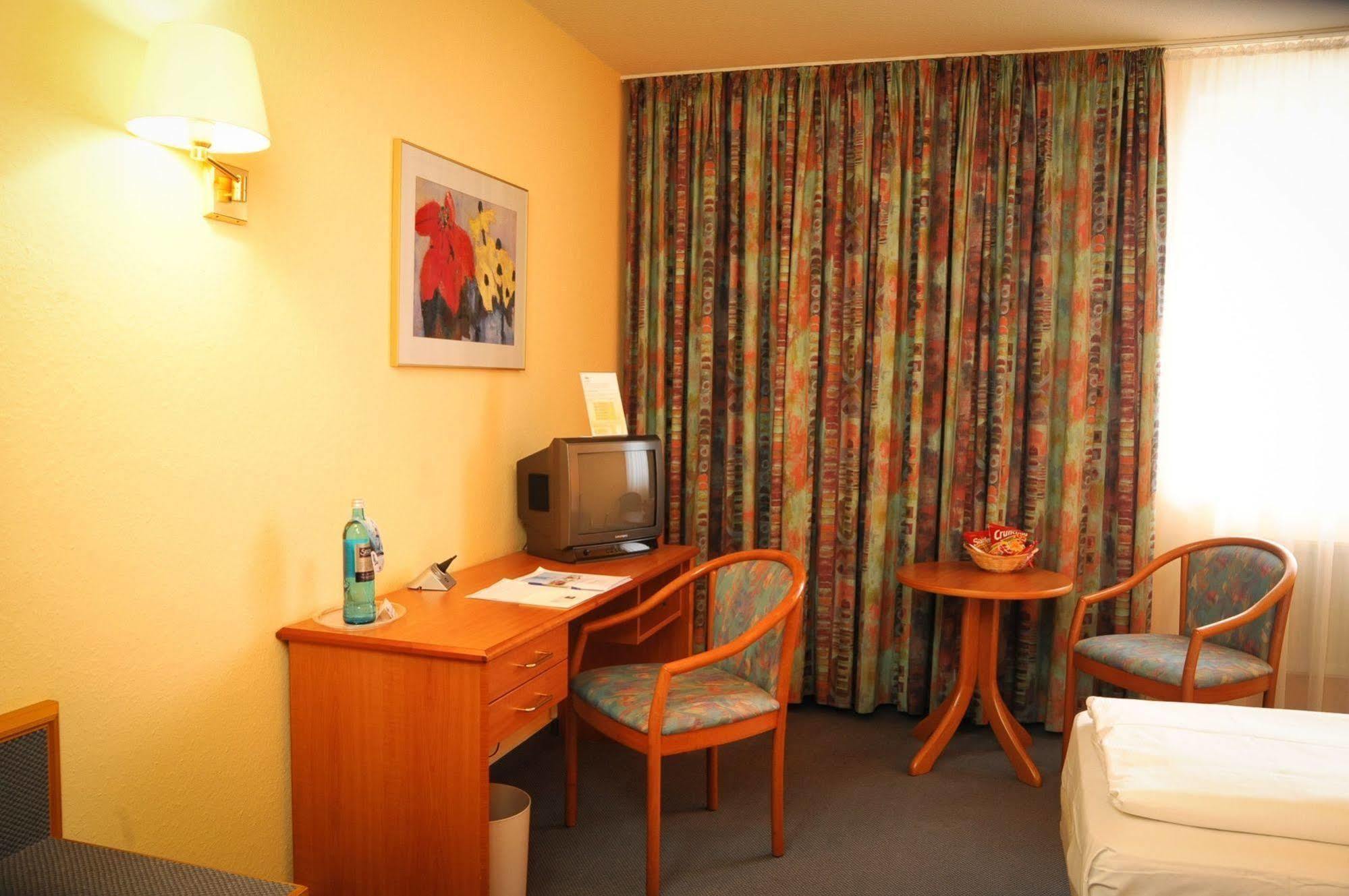 Hotel Good Morning+ Halle Leipzig 4*